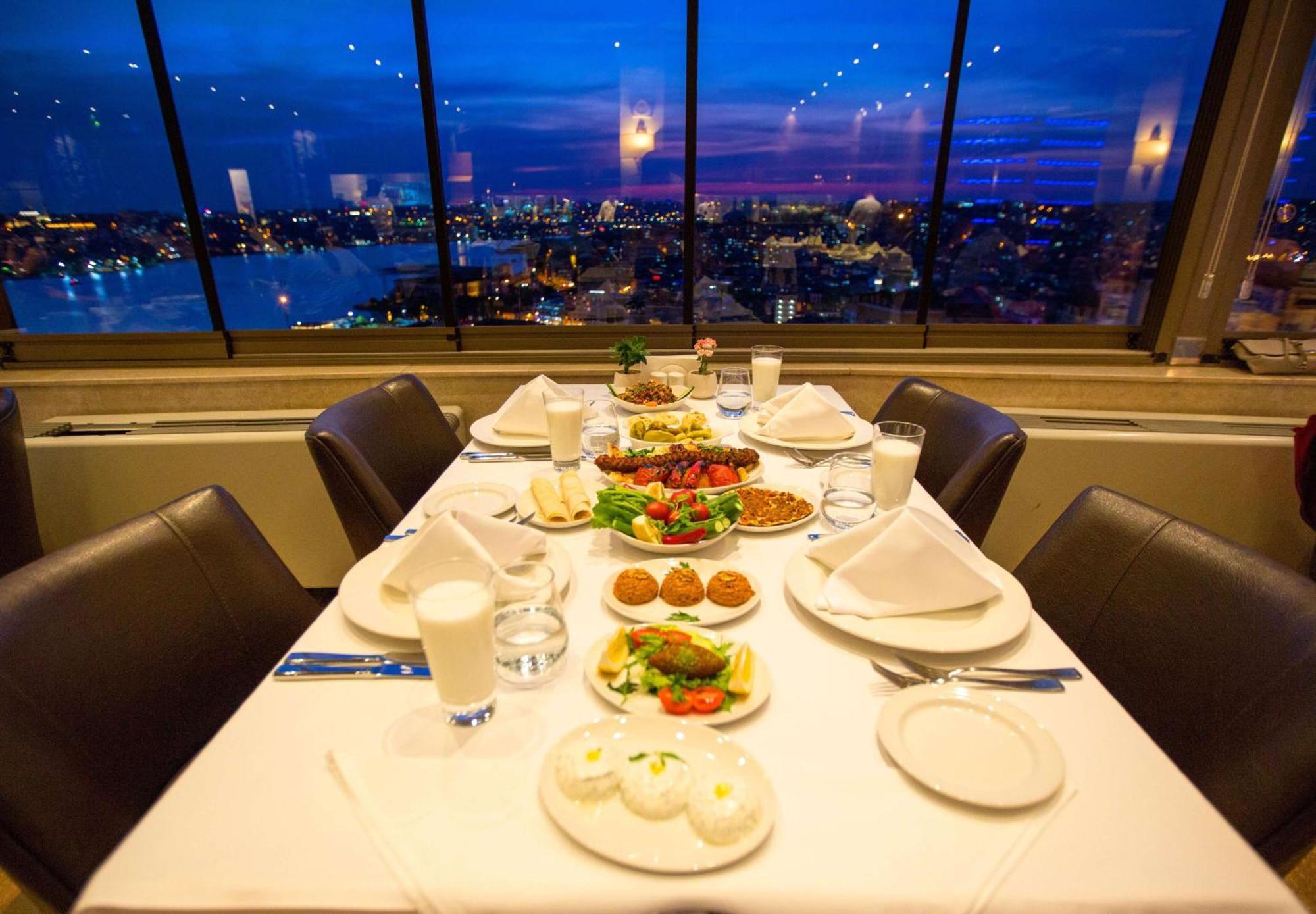 Radisson Blu Hotel Istanbul Pera Kültér fotó The restaurant